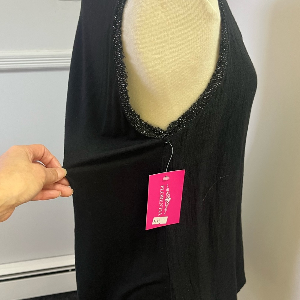 Black sleeveless top with silver lurex trim around the neck - Picture 4 of 9